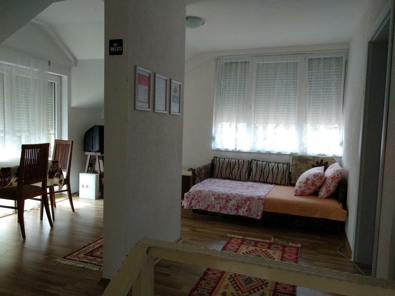 Family House Near Motorway 6 Guests 3 Bedrooms Велес Экстерьер фото