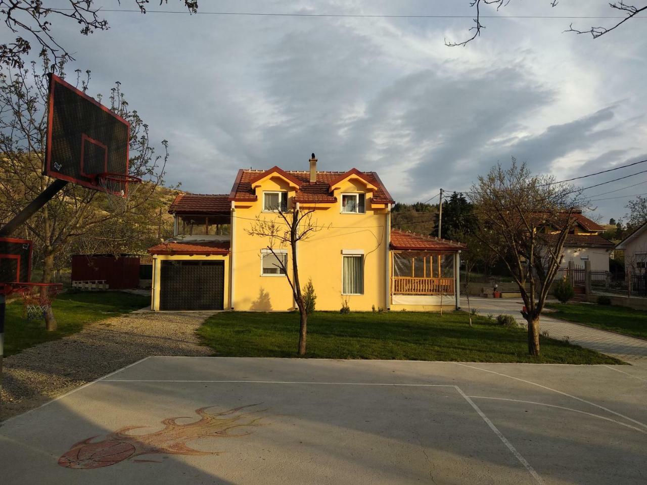 Family House Near Motorway 6 Guests 3 Bedrooms Велес Экстерьер фото